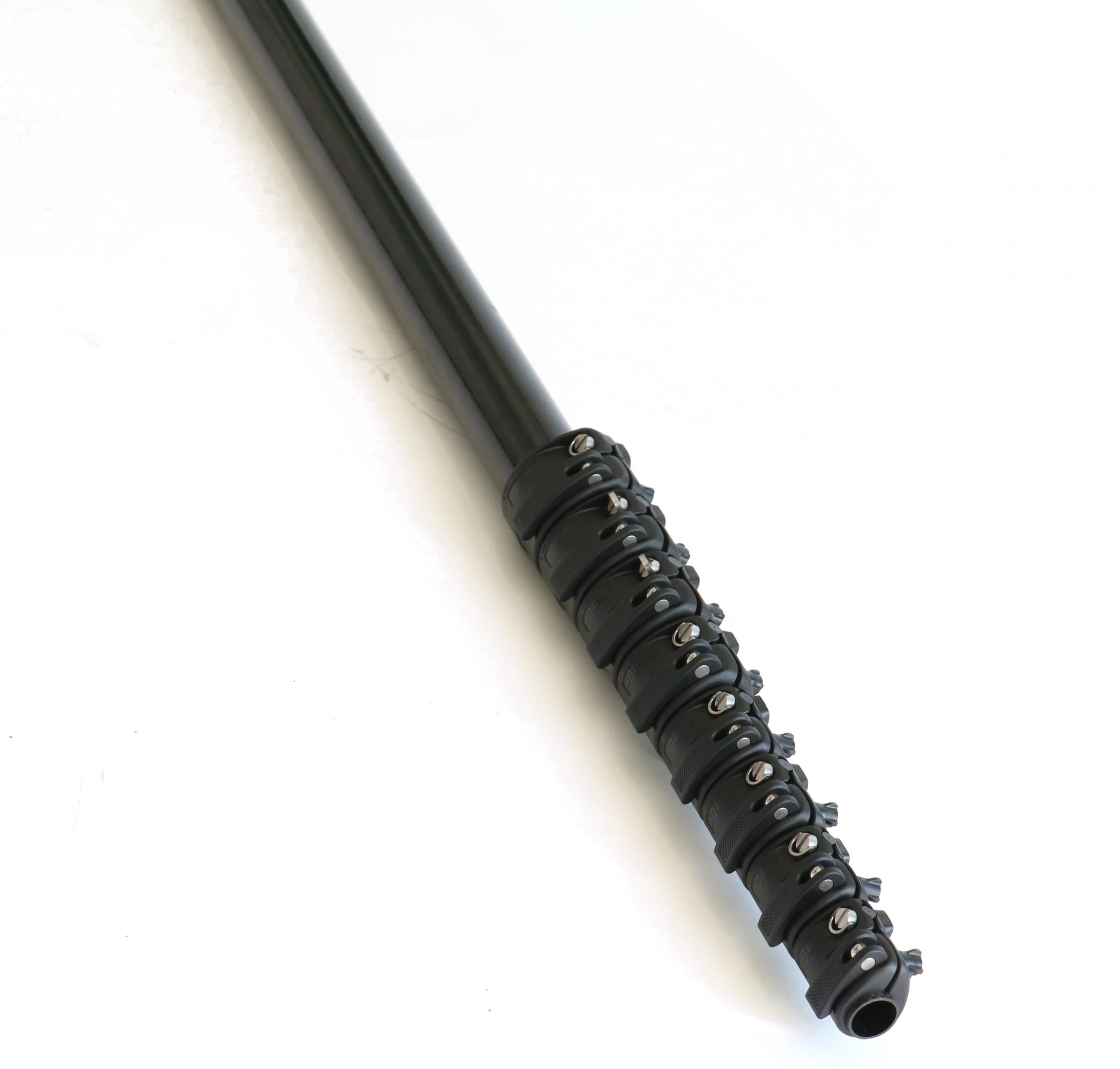 EXTENDABLE TELESCOPIC POLE